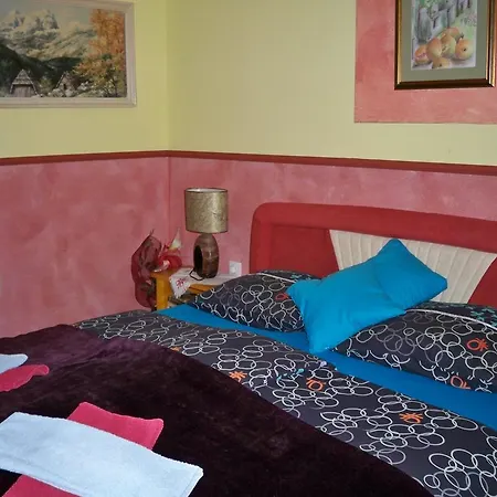 Apartment&rooms 