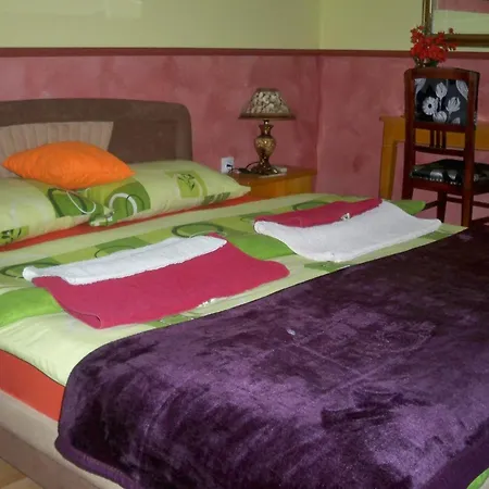Apartment&rooms 
