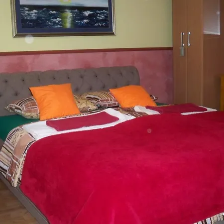 Apartment&rooms 
