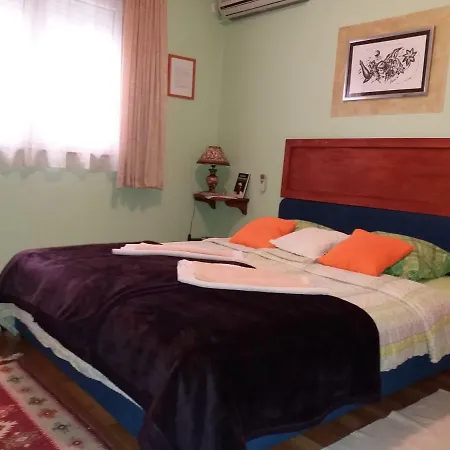 Apartment&rooms 