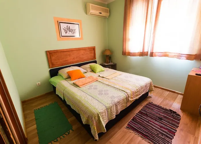 ゲストハウス Apartment&rooms 