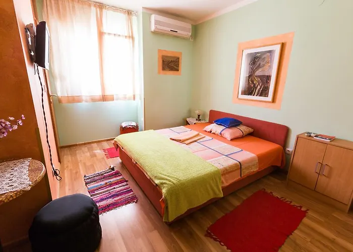 ゲストハウス Apartment&rooms 