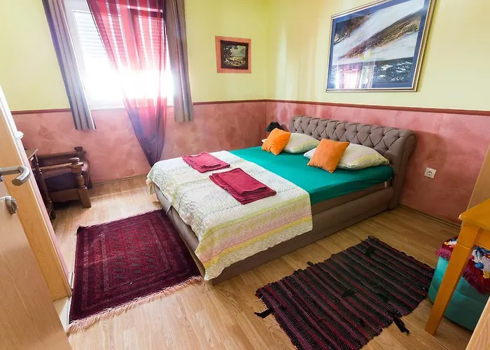 ゲストハウス Apartment&rooms 